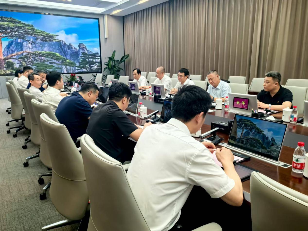 常务副主任刘佳卿一行到中国建材装备集团合肥水泥工业研究设计院有限公司交流访问